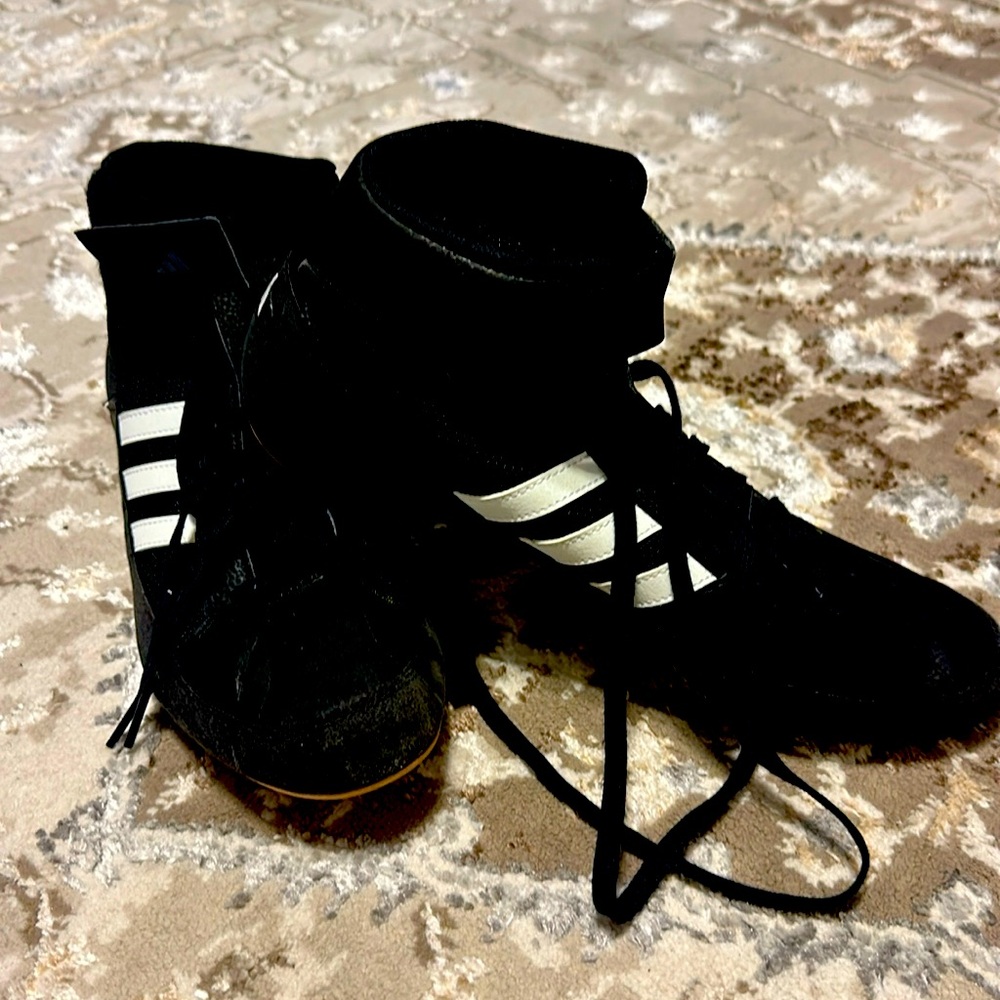 Slightly worn wrestling shoes size 11